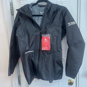 Mammut Women’s Nordwand Light Hardshell Jacket